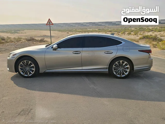 لكزس LS500 مديل 2020   للبيع وكاله الفطيم   أول مالك