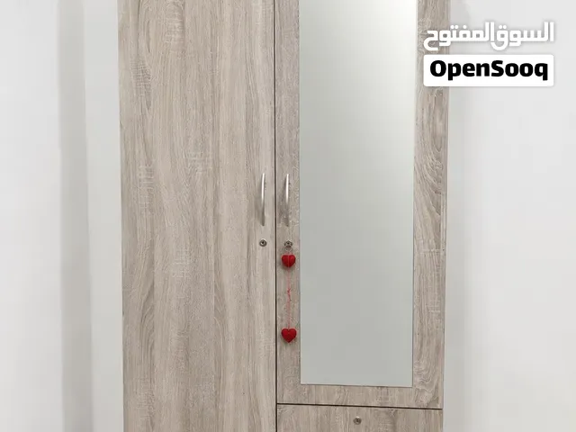 دولاب فيتنامي حاله ممتازة استعمال 2 شهر