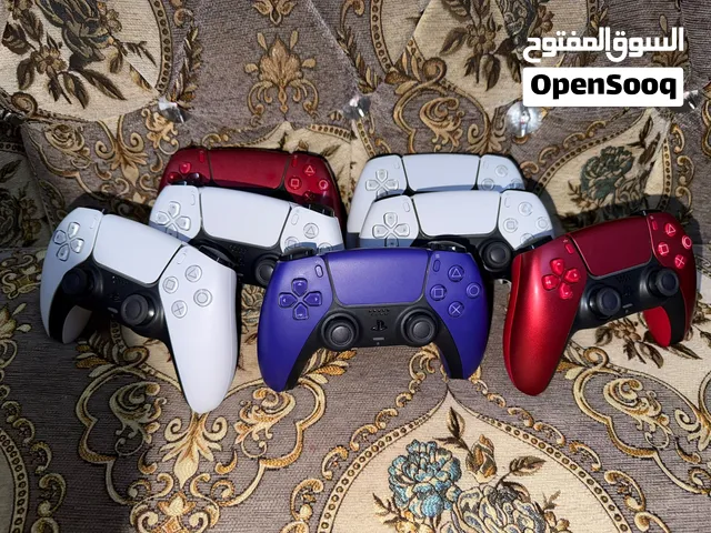 للبيع جيور بلاي ستيشن 5 شغالين 100% النظافه 100 على 100 استخدام اقل من شهرين سعر الواحد 15 دينار