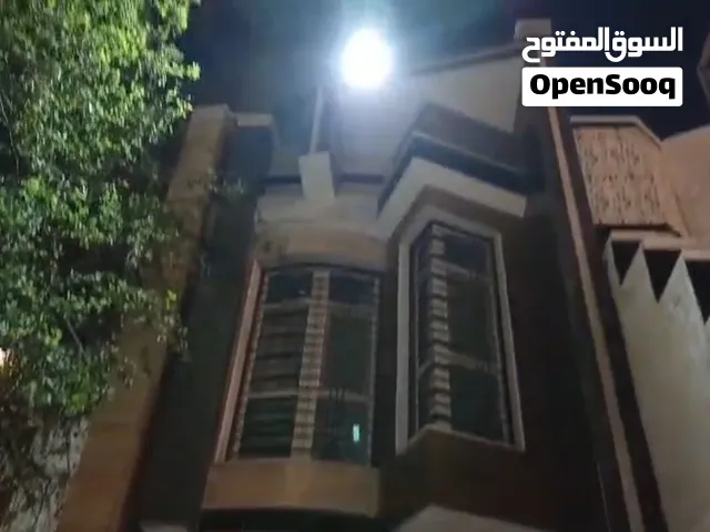 دار للبيع بناء 2018 كرادة قرب تقاطع الشروق