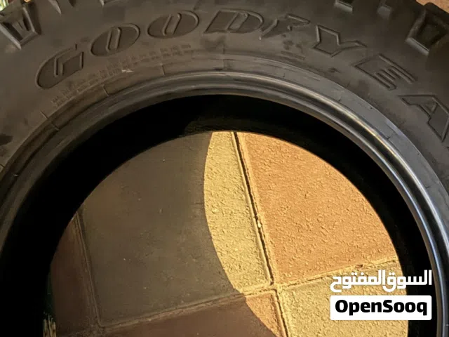 4 Good year Tyre 275/65R18  اطارات شبه جديده استخدام قليل