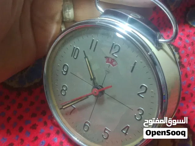 لهوات التحف النادره جدا منبه ملو قديم بحالة ممتازه وارد العراق شغال ممتاز  وجرس ممتاز وشكل كلاسيك را
