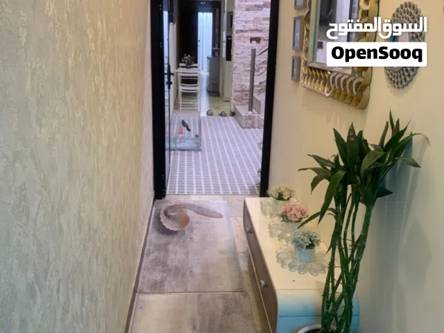 بيت بناء حديث مساحه 100 متر للبيع