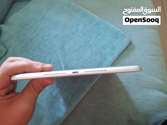 Apple iPad 128 GB in Sharjah