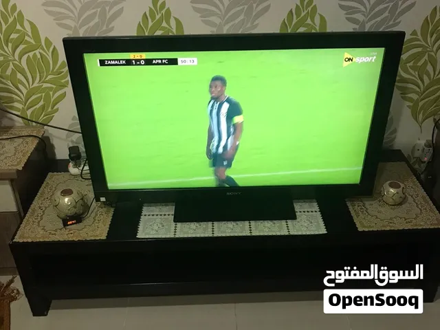 شاشة تليفزيون بالطاولة وارلسيفر والدش والسلك