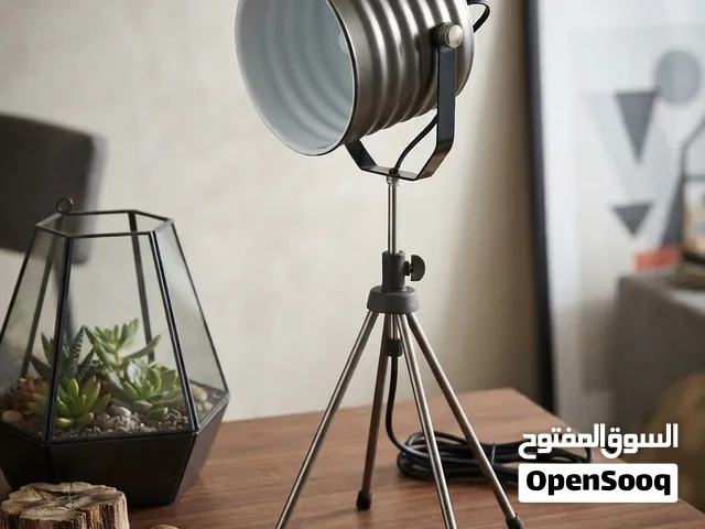فرصة العمر لعشاق التميز والفخامة: تشكيلة مصابيح طاولة (Table Lamps) بمواصفات أوروبية خيالية! 13دينار