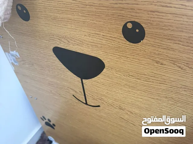 سرير أطفال شبه جديد