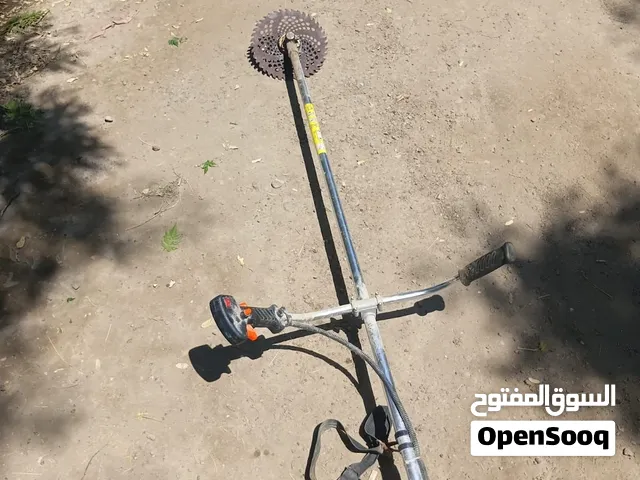 مكينه حاشوشه الحدائق