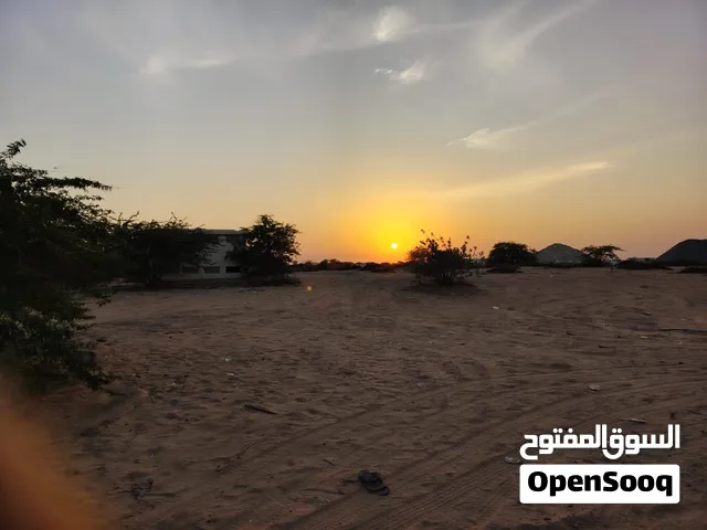 أرض على جسر الحوشي 6000 sqft وبسعر 1380000