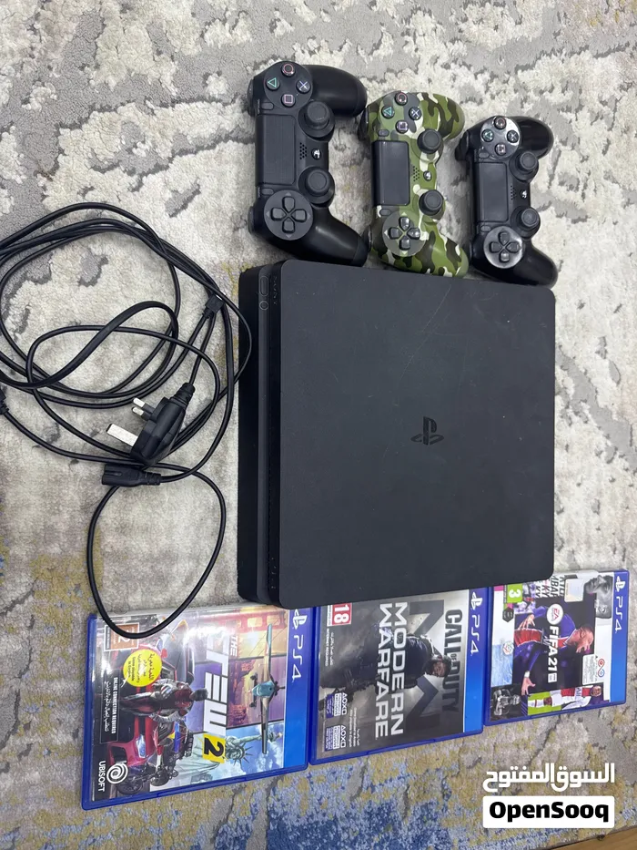 PlayStation 4 slim